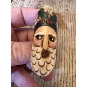 Vintage Hand-Carved Long Beard Santa Claus Christmas Multicolor Brooch Pin
